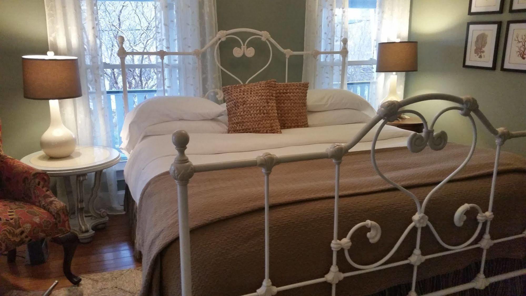 Barclay Cottage Bed And Breakfast Вирджиния-Бич Экстерьер фото